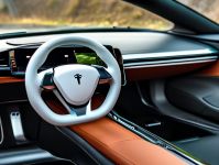 特斯拉FSD，未来驾驶的钥匙